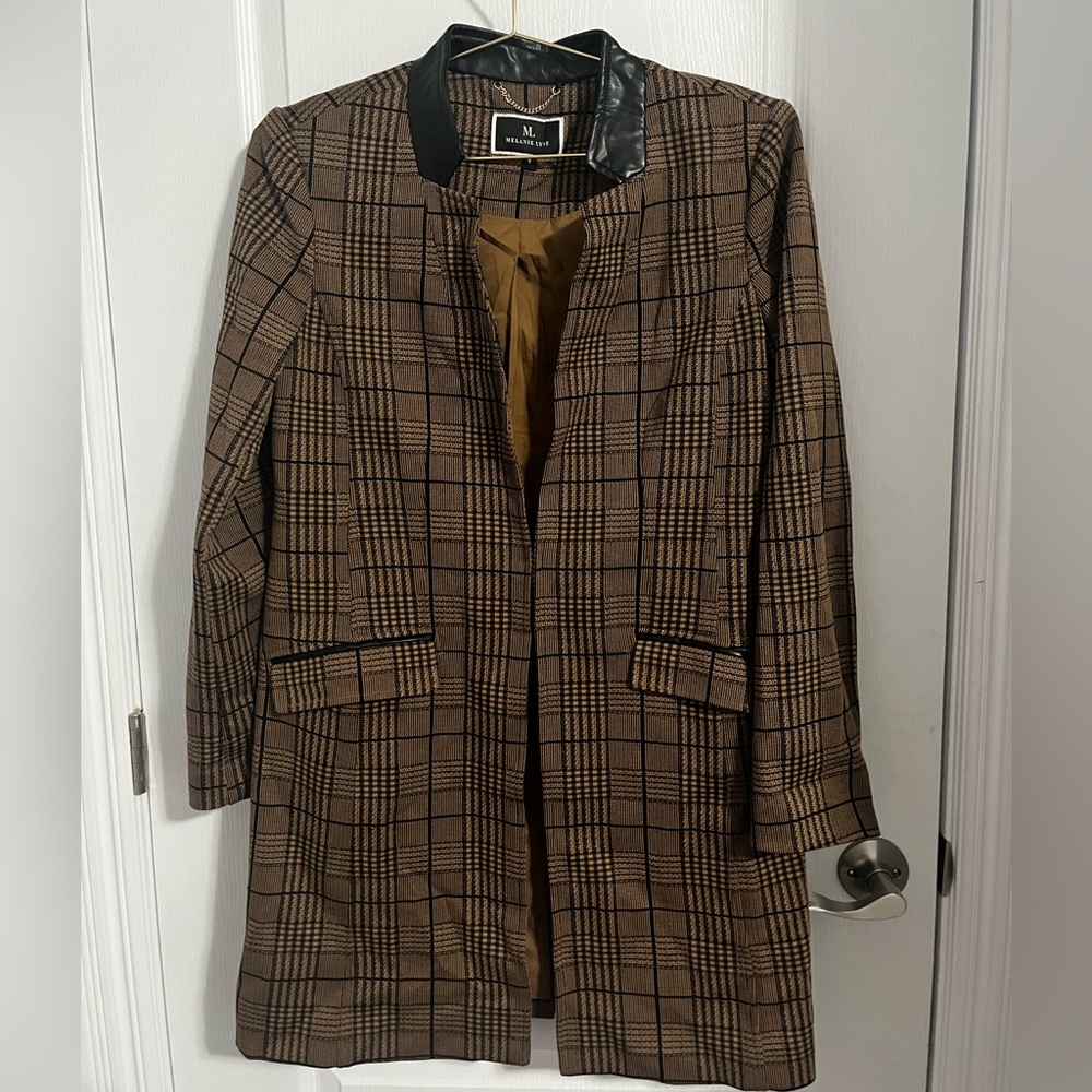 Elegant Brown Plaid Women's Blazer